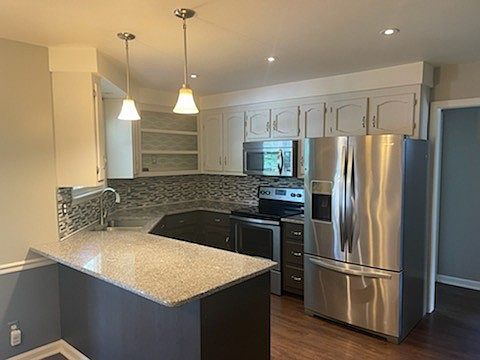 5th image of 1512 Robertson Ct