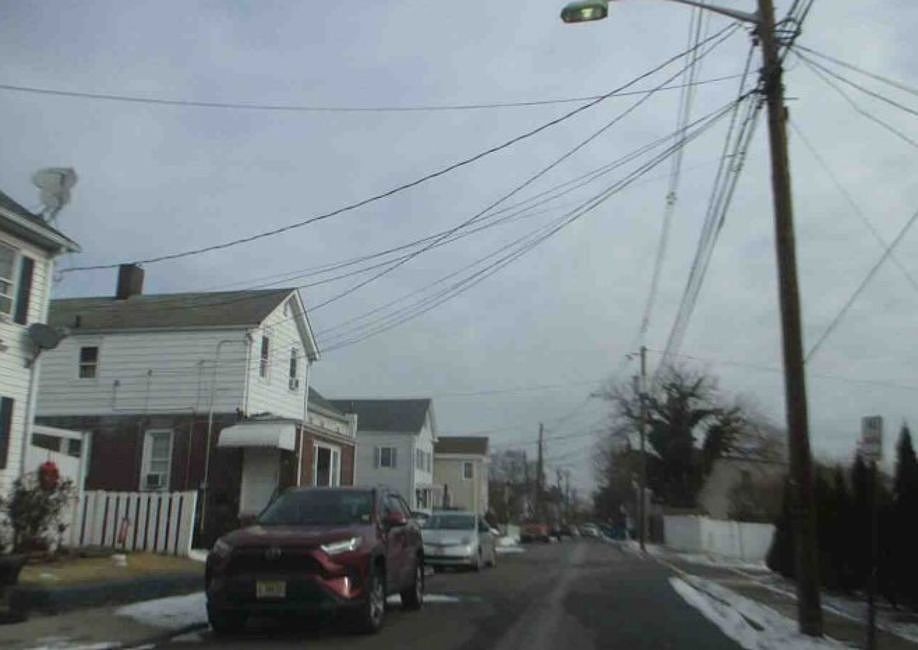 Exterior Neighborhood (street photo)