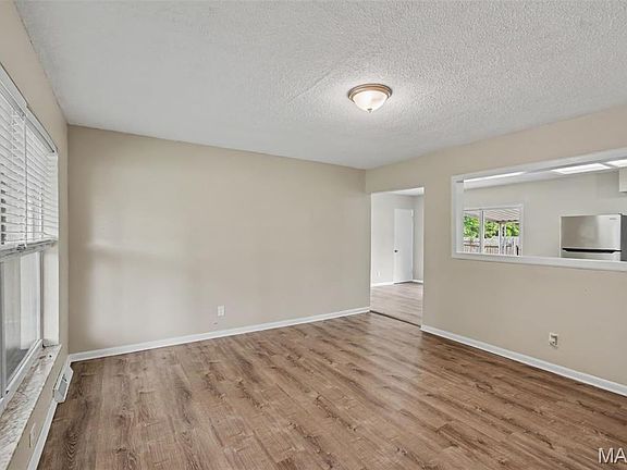 3rd image of 1785 Bobbinray Ave