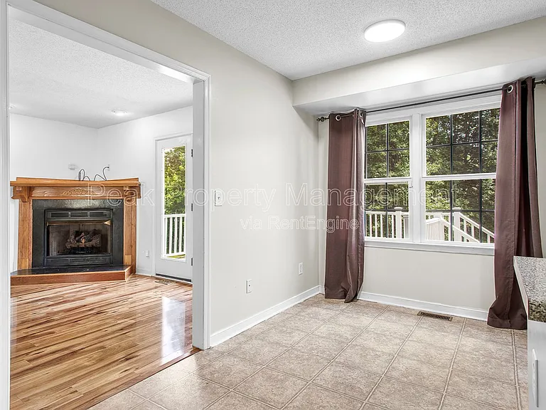 5824 Silver Fox Ln — Photo 16