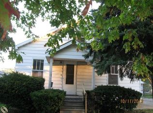 585 E Rowland Ave, Madison Heights, MI 48071