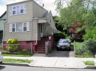 152 Humphrey St, Englewood, NJ 07631