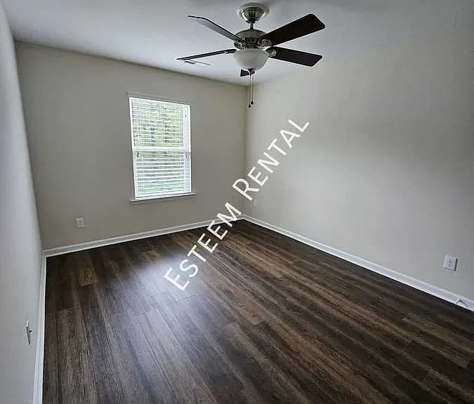 110 Fargale Ln — Photo 16