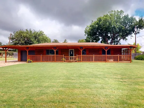 3416 Cheyenne Dr, Woodward, OK 73801