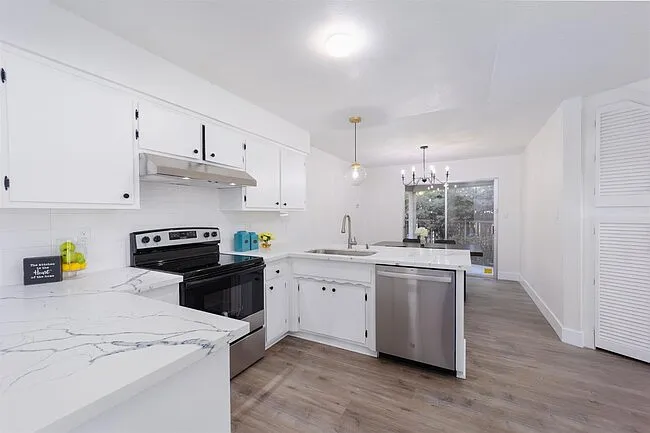 1251 Noonan Dr — Photo 5