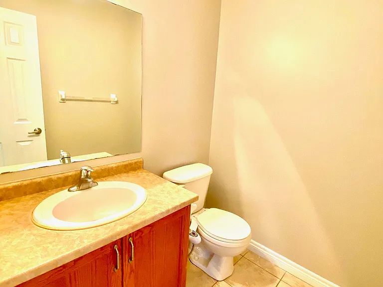138 Apple Ridge Dr #UPPER — Photo 14