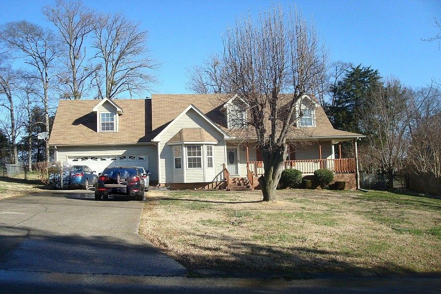 1st image of 208 Rollingwood Ct