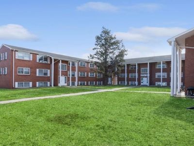 905 W Benton St, Iowa City, IA, 52246