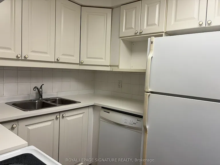 2067 Devon Rd — Photo 11