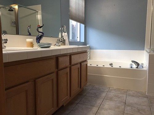 5th image of 395 SE 10th St