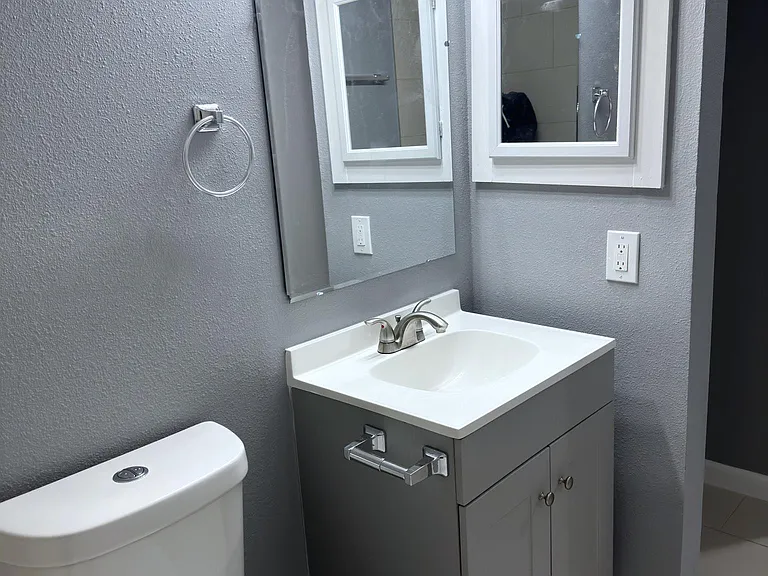 403 Hartline Dr #7 — Photo 14