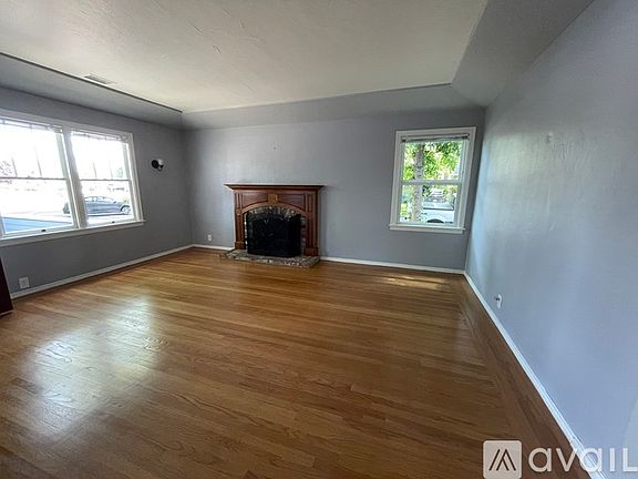 2nd image of 2830 Freeport Blvd