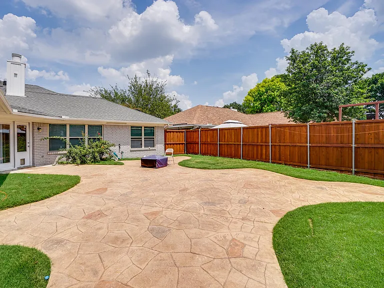369 Phillips Dr — Photo 14