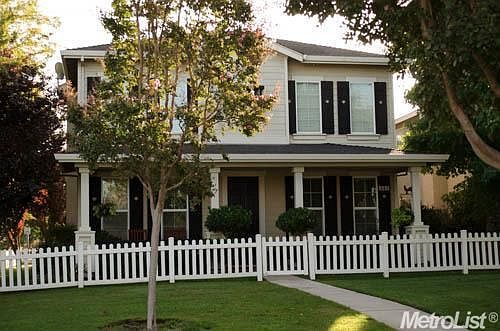 1st image of 687 Valley View Dr