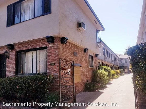 3rd image of 1720 N St APT 28