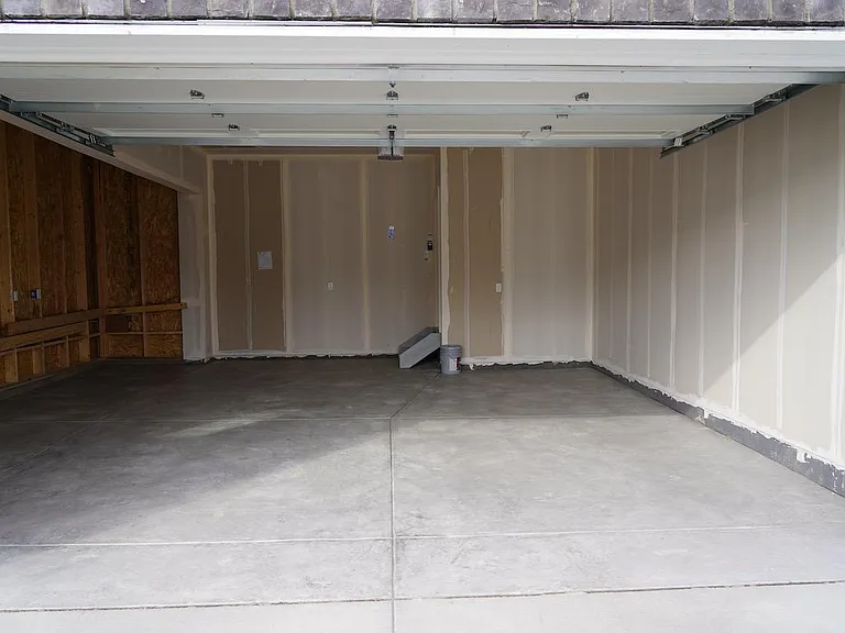 2219 Fiadore Trl — Photo 17