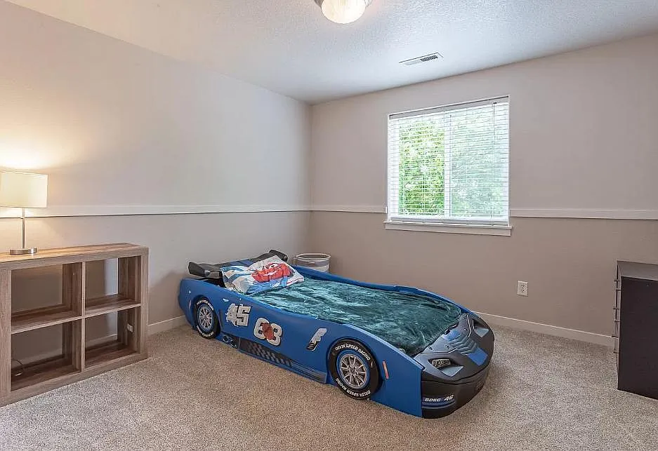 3 bed, 2.5 bath, 1676 sqft, $2,650 — Photo 4