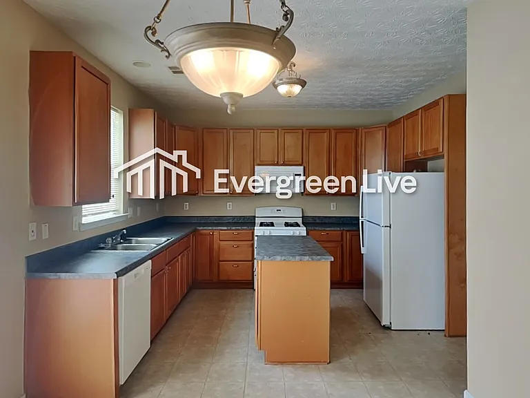 155 Silver Arrow Cir — Photo 4