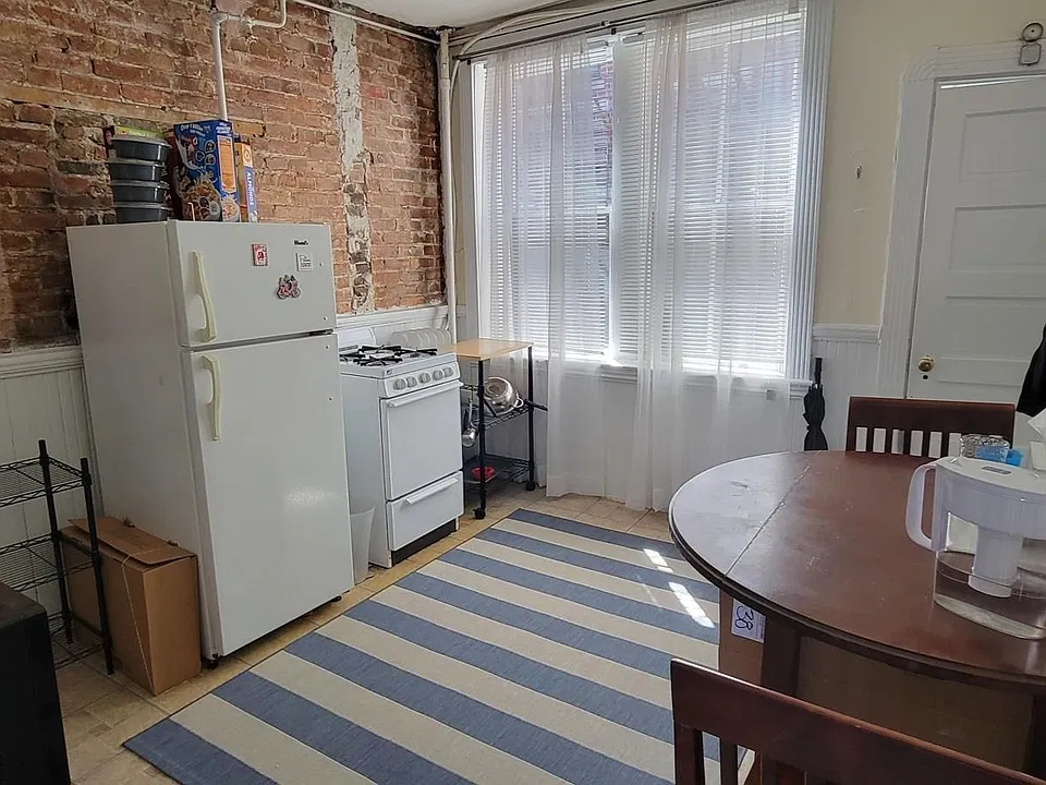 76 Myrtle St #7