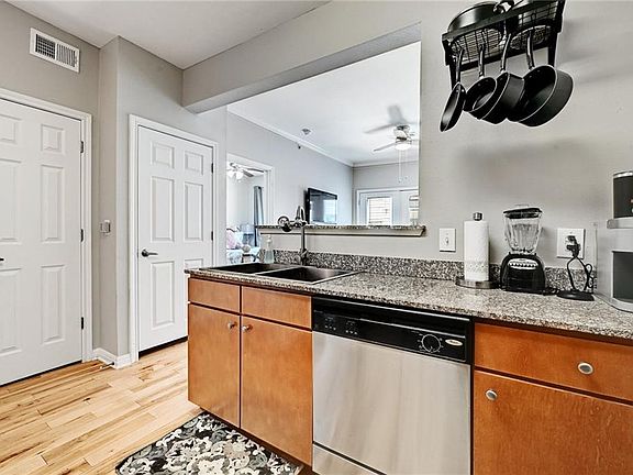 4th image of 2502 Leon St APT 407