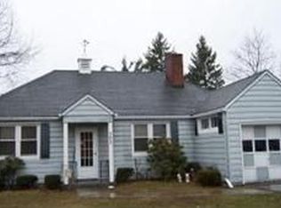 303 N Abington Rd, Clarks Green, PA 18411