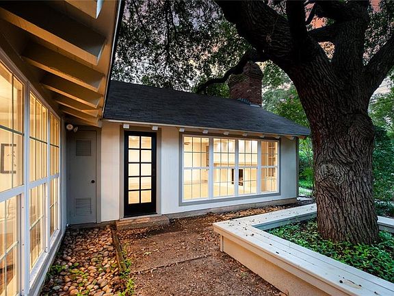 4th image of 2606 Woodmont Cir
