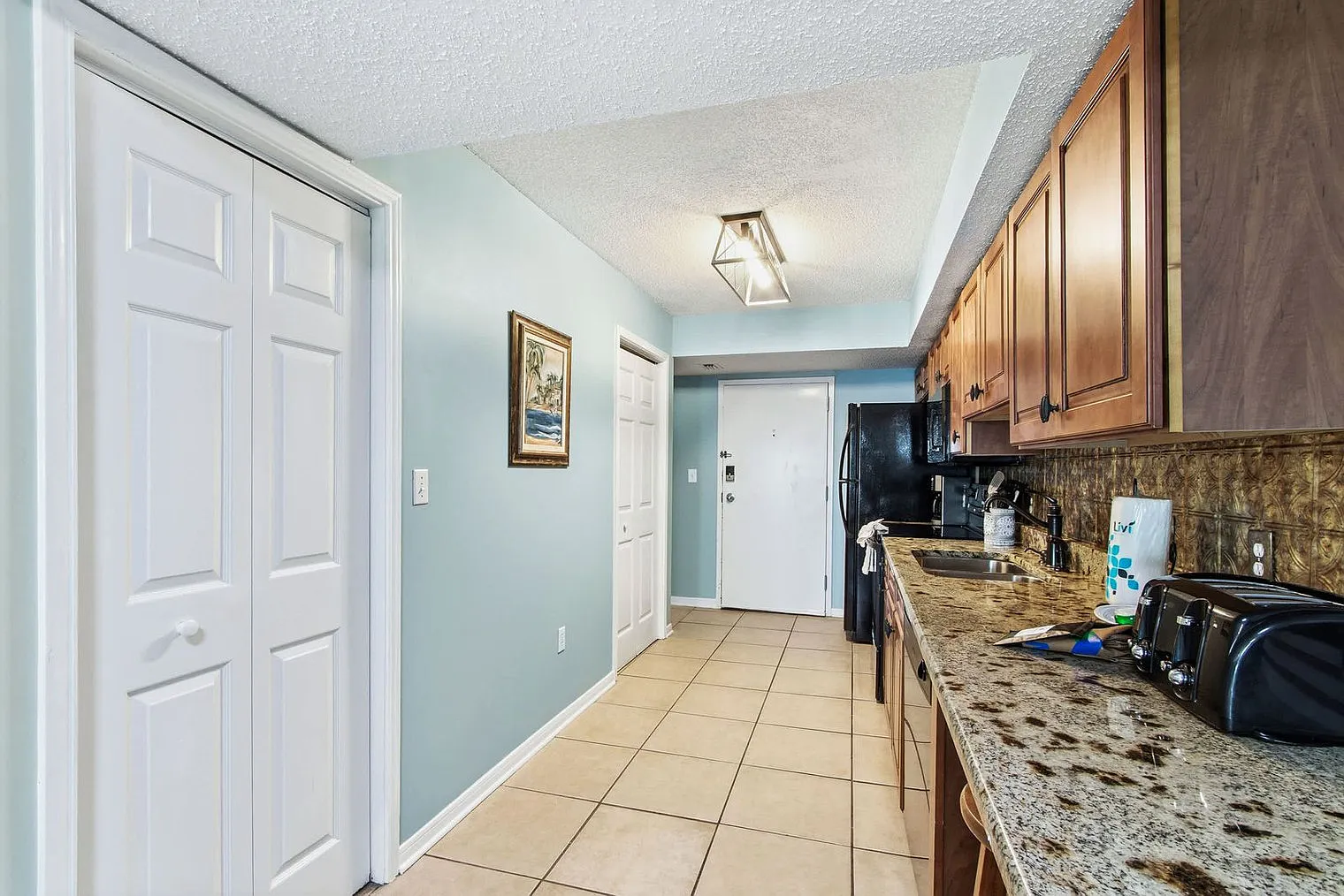 2 bed, 2.0 bath, 947 sqft, $3,056 — Photo 3