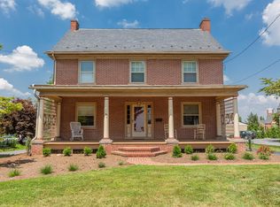 121 W Main St, Leola, PA 17540