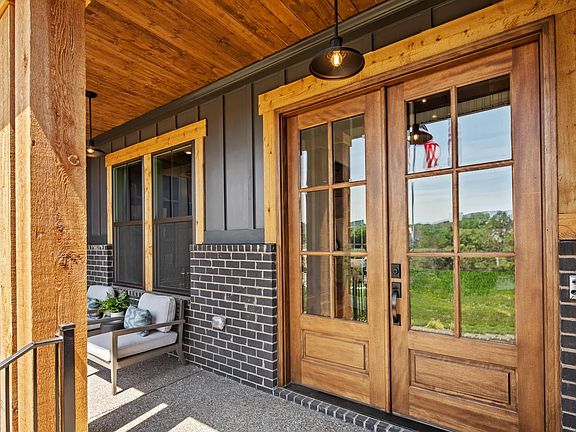 The Wilshire Front Porch