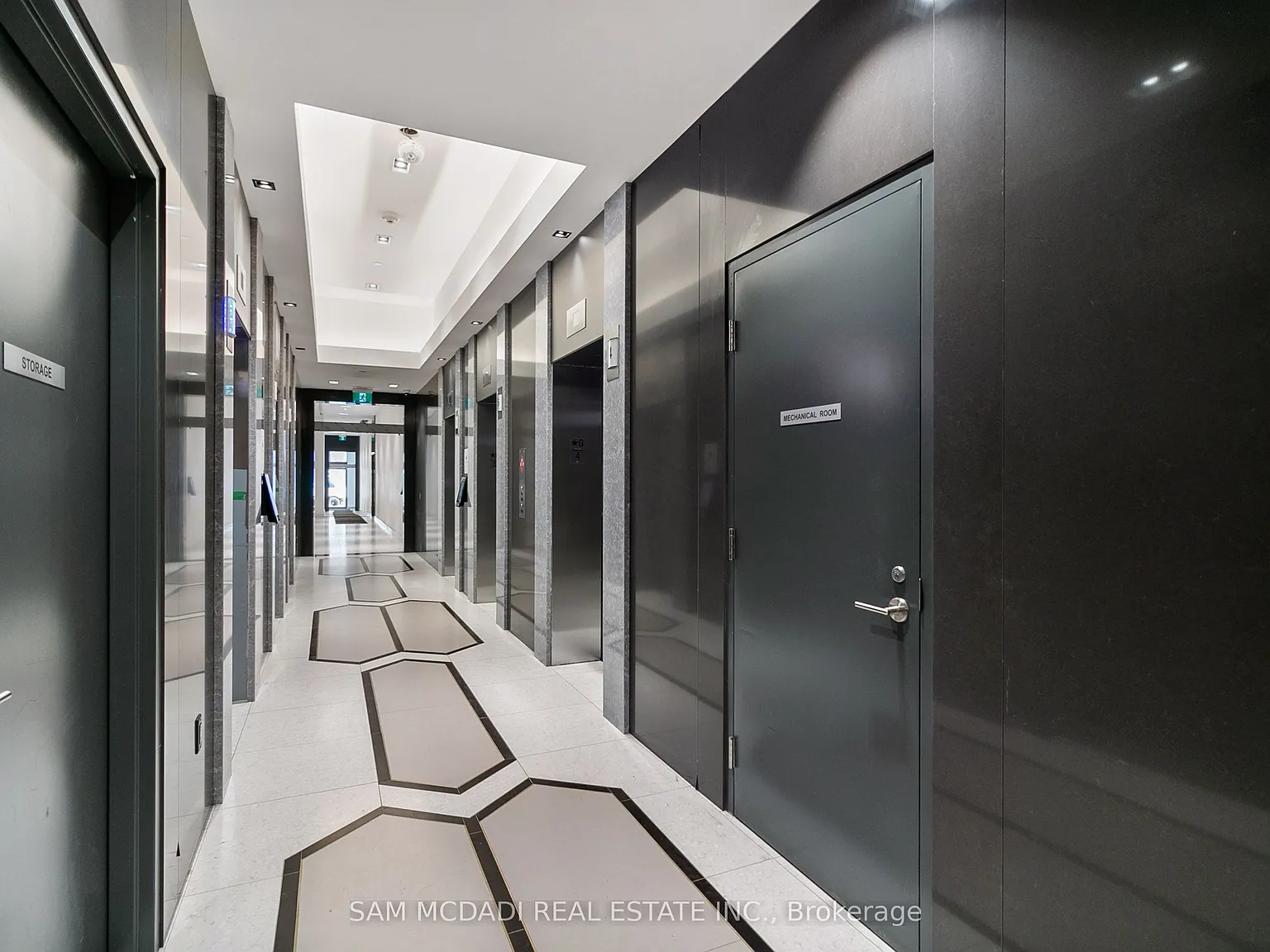 28 Freeland St — Photo 3