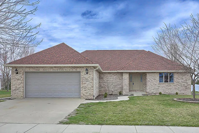 1416 Heather Dr photo 1