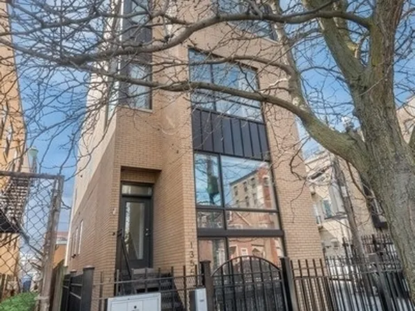 1355 W Erie St #1, Chicago, IL 60622