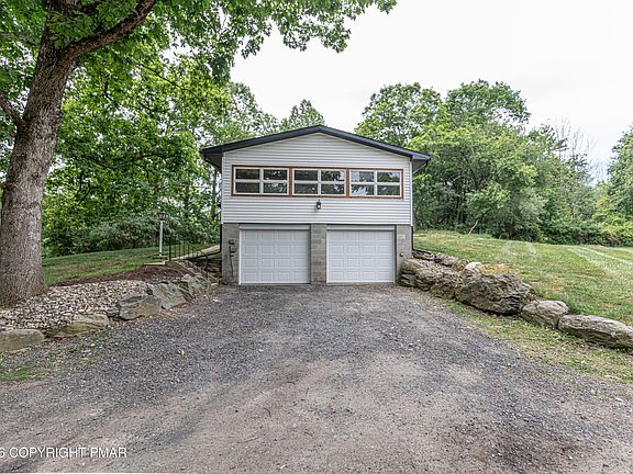 4th image of 6011 Running Valley Rd