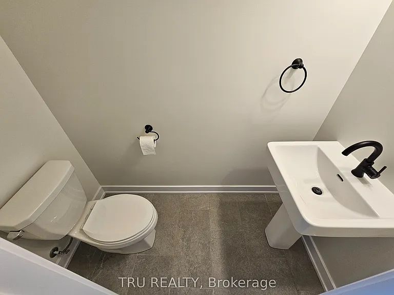 146 Wallace St — Photo 4