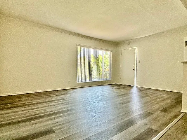 1835 W Crestwood Ln #H10 — Photo 23