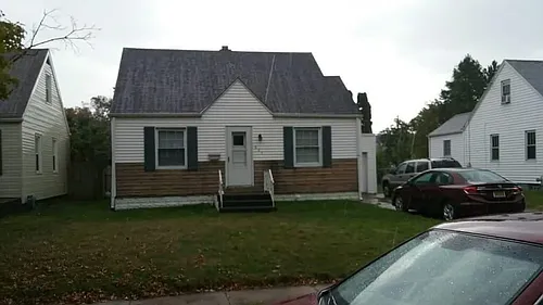 835 E 37th St Photo 1