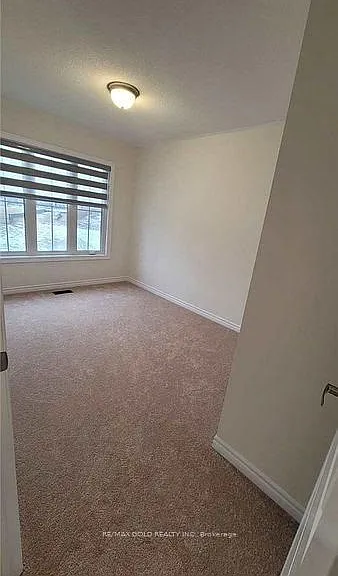 1 Sparrowbrook St — Photo 19