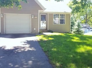 221 E 6th St, Pecatonica, IL