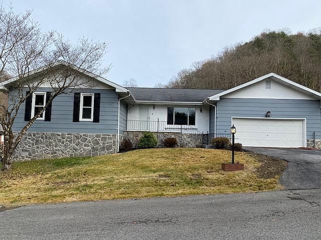 1st image of 30 Hillcrest Hts