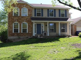 330 White Pine Dr, Saint Charles, MO 63304