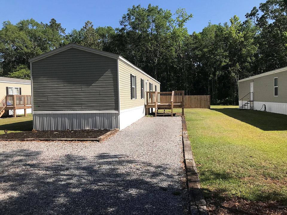 exterior - plenty of space to enjoy