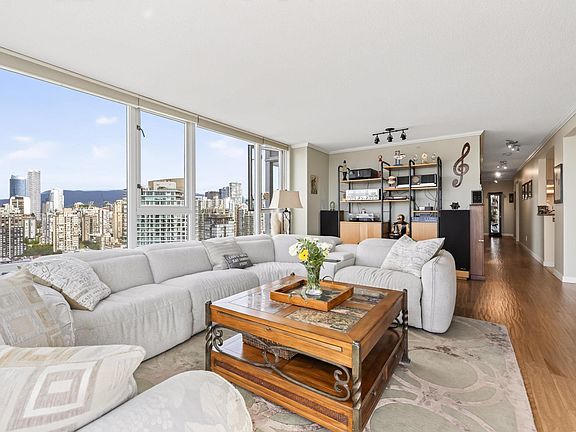 5th image of 1033 Marinaside Cres #3607