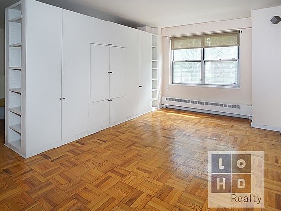 3rd image of 575 Grand St APT E103
