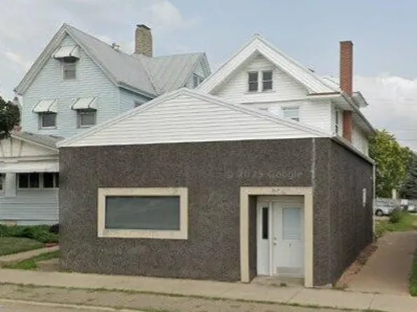 217 7th St S #1, La Crosse, WI 54601