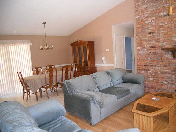 3rd image of 803 Gracewood Dr