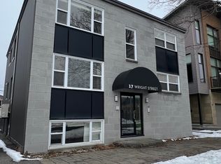17 Wright St #3, Ottawa, ON K1K2C8