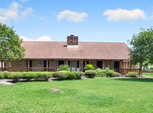 5225 Jeffrey St, Dickinson, TX 77539