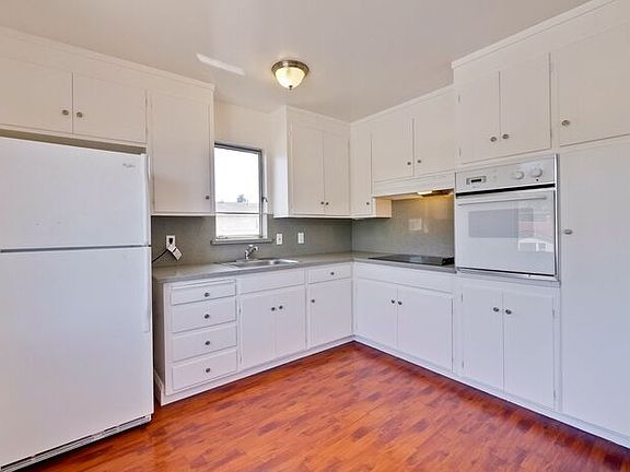 4th image of 1610 Santa Clara St