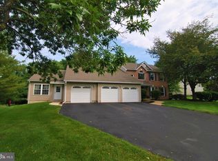 1406 Long Pond Dr, Warrington, PA 18976