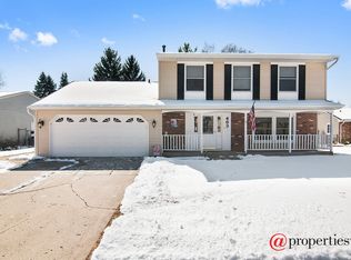 463 Fall Cir, Roselle, IL 60172